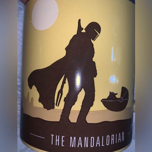 STAR WARS MANDALORIAN 20 OZ MUG NWT Novelty Gifts Collectibles - Picture 3 of 4